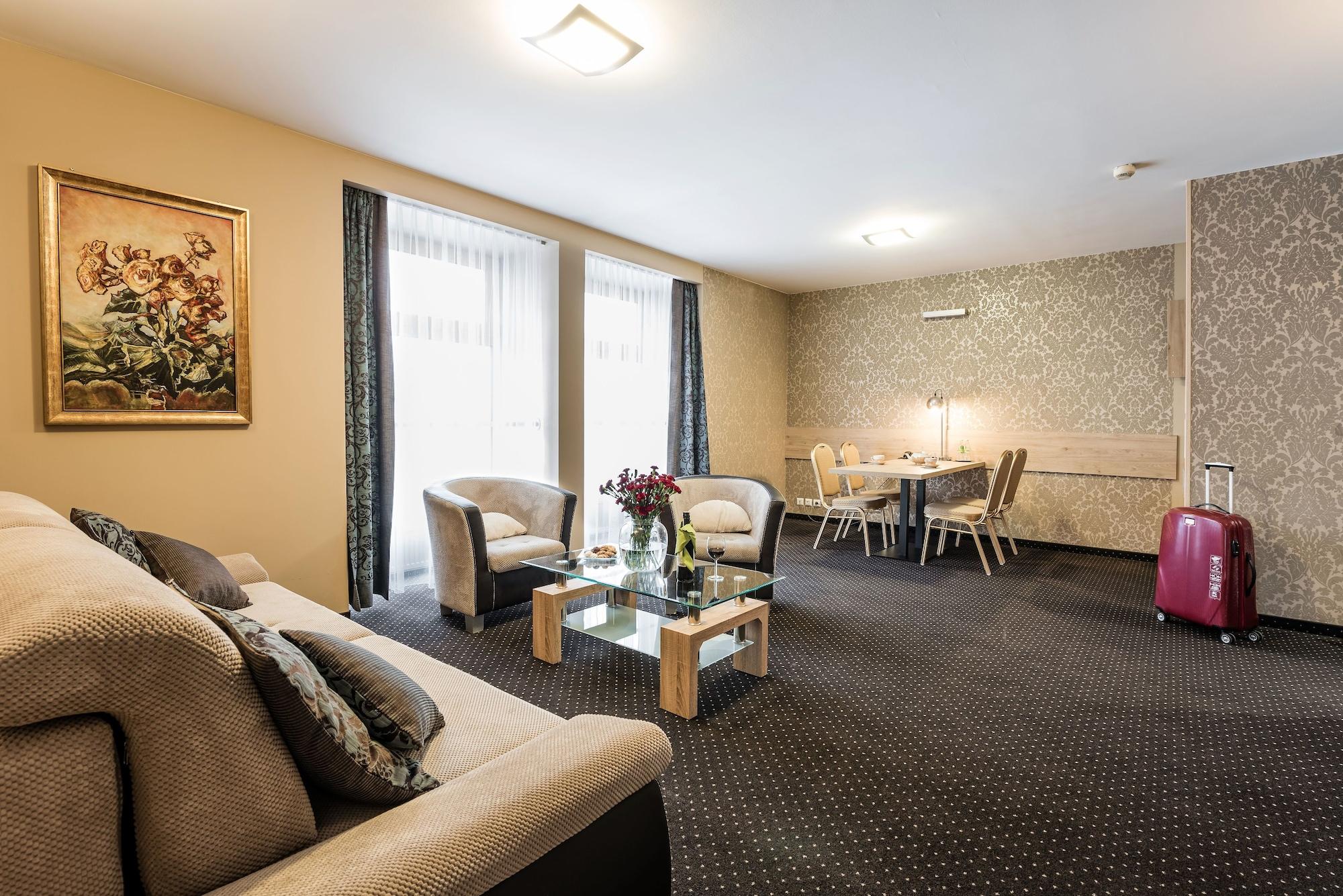 Hotel Wilga Красков Екстериор снимка