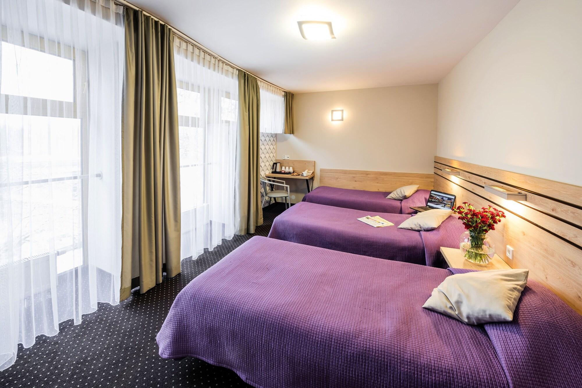 Hotel Wilga Красков Екстериор снимка