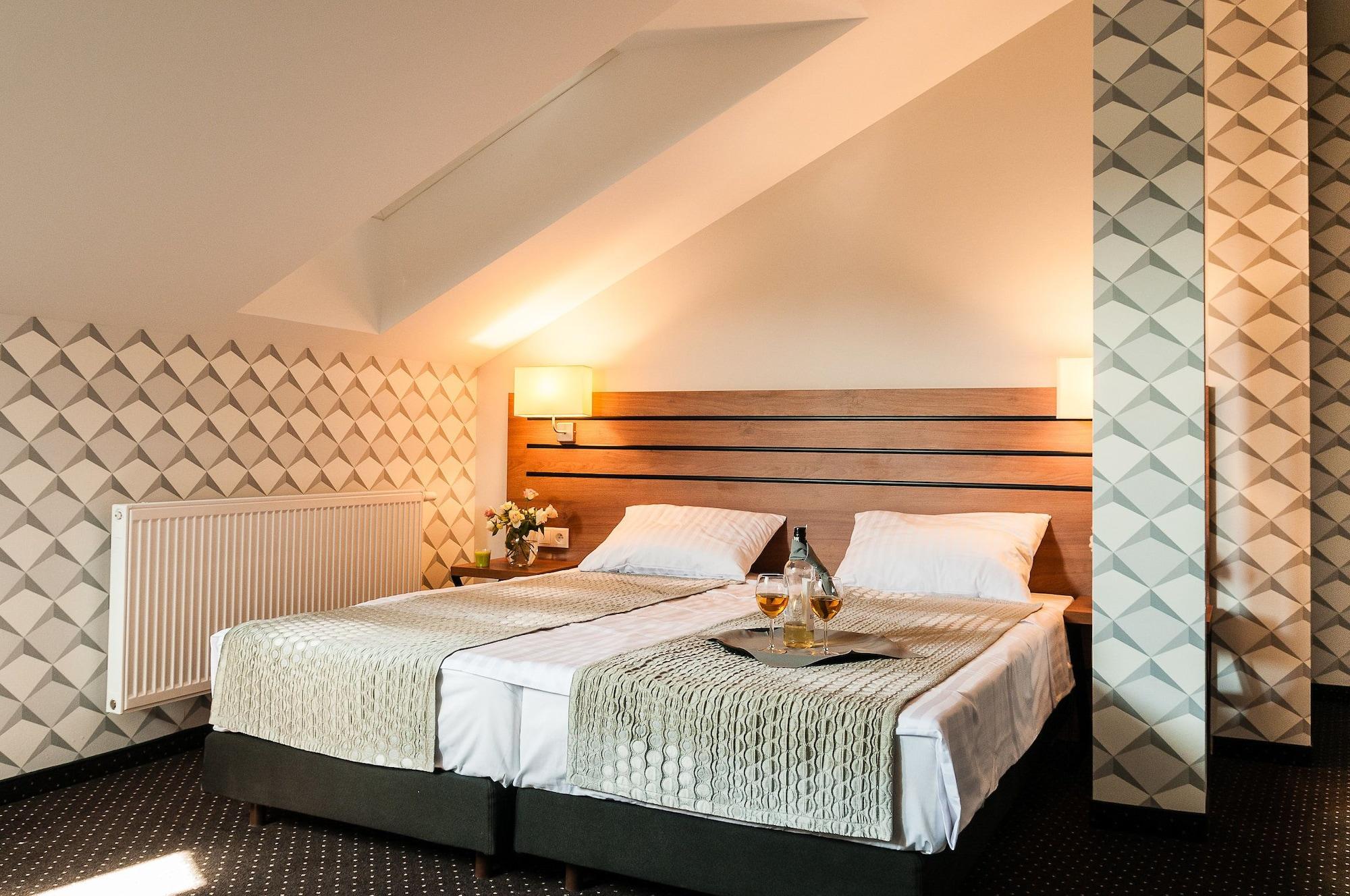 Hotel Wilga Красков Екстериор снимка