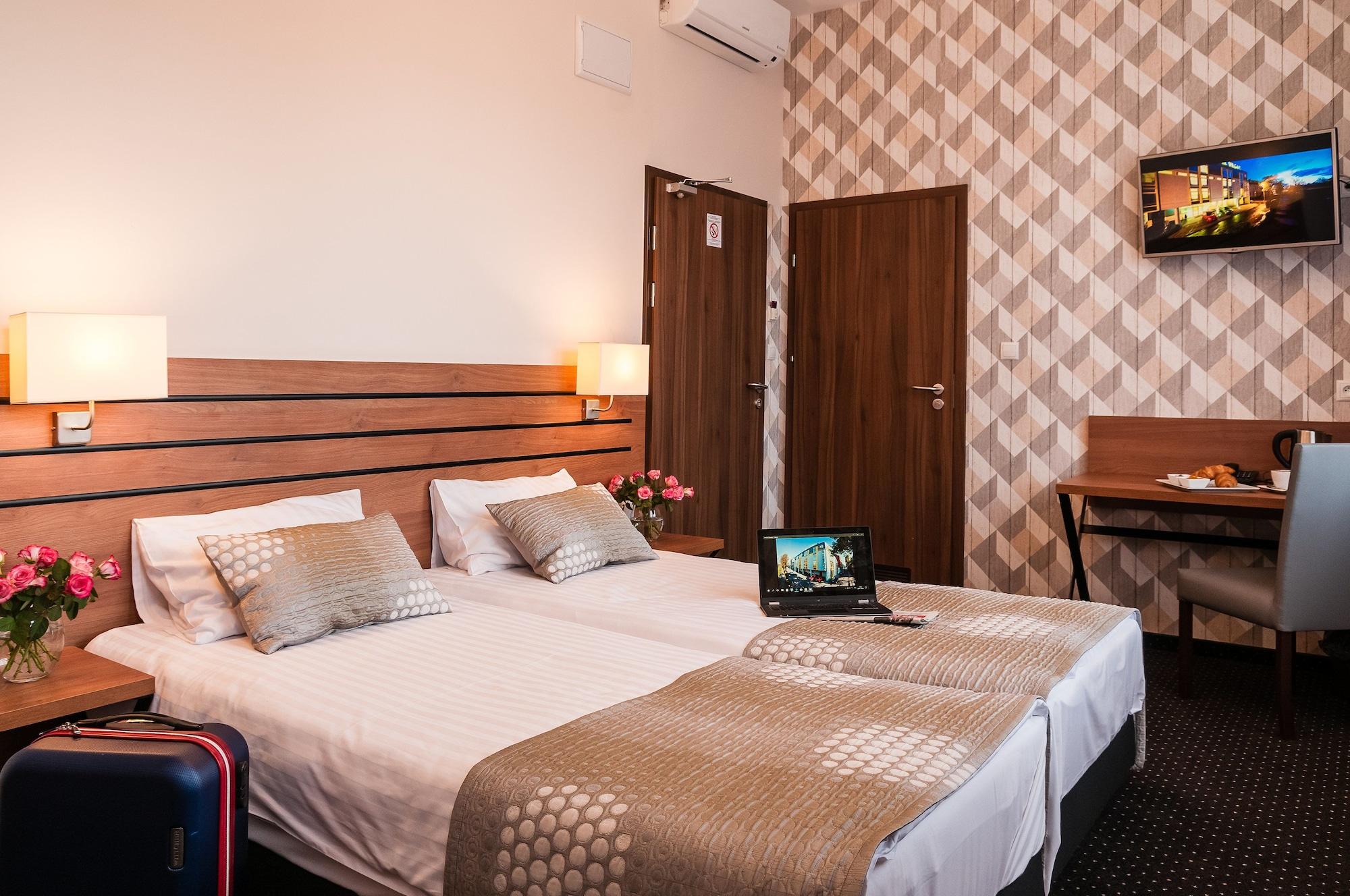 Hotel Wilga Красков Екстериор снимка