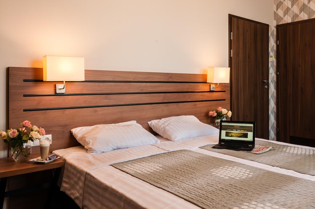 Hotel Wilga Красков Екстериор снимка