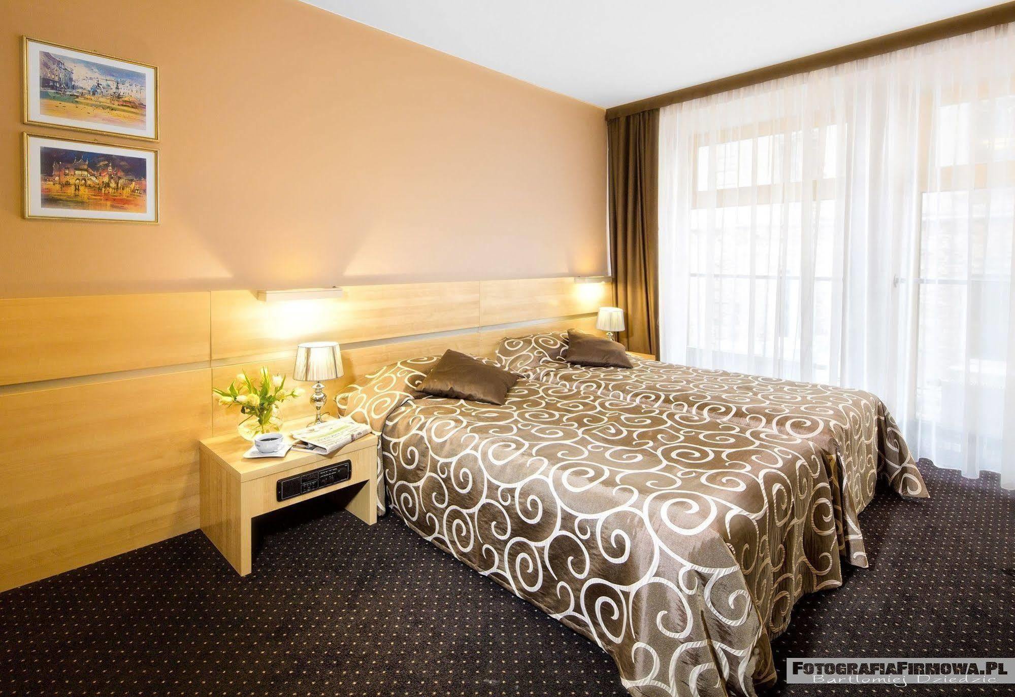 Hotel Wilga Красков Екстериор снимка